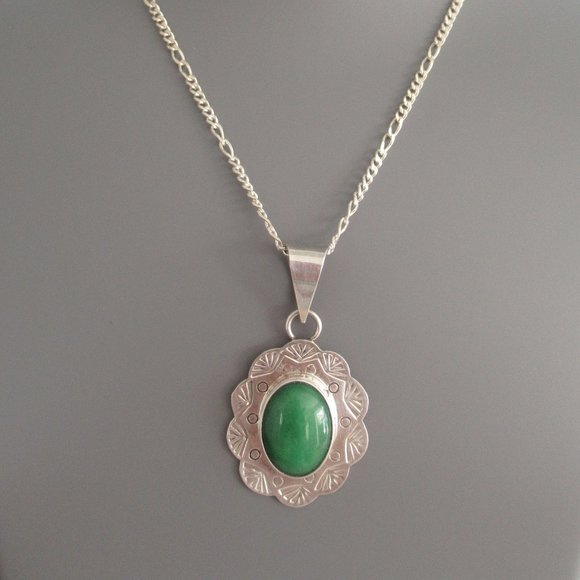 Gorgeous Mexican Large Sterling Silver Jade Pendant Necklace Marked Mexico 925 - Picture 2 of 10